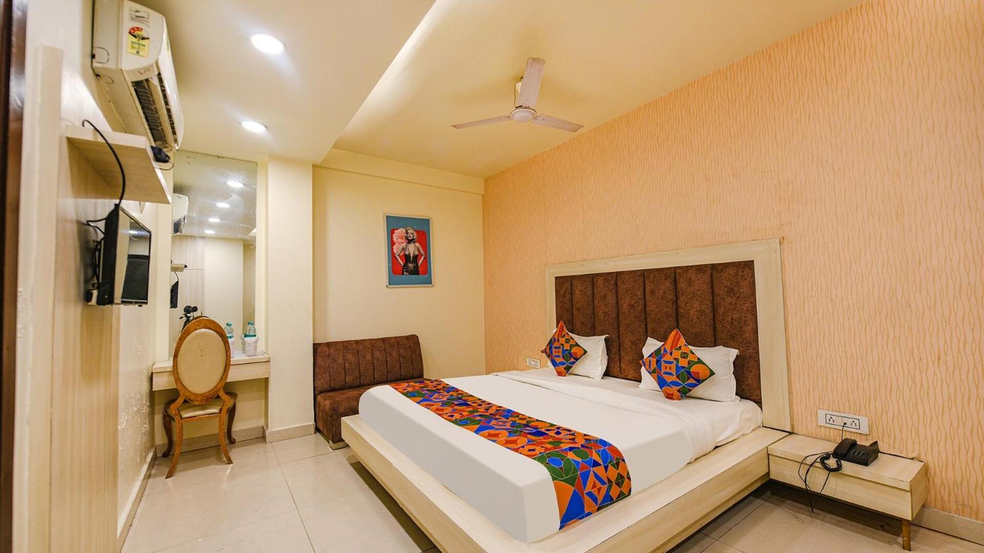 Seventh Heaven 3* New Delhi