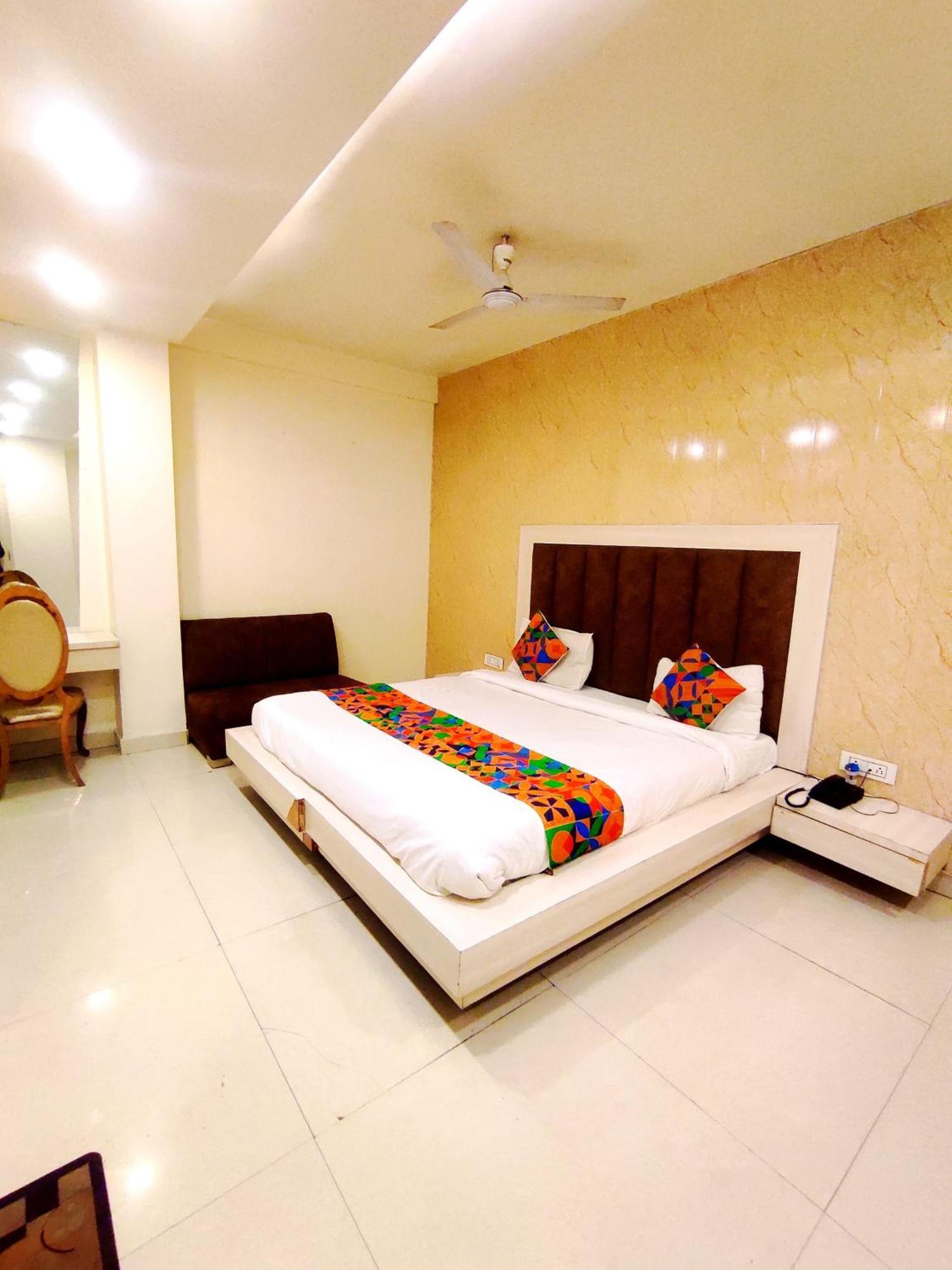 Seventh Heaven Hotel New Delhi